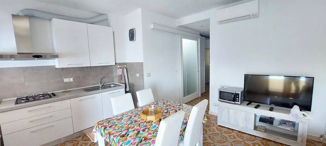 Apartment Appartamenti Enrica With Amazing View Moneglia