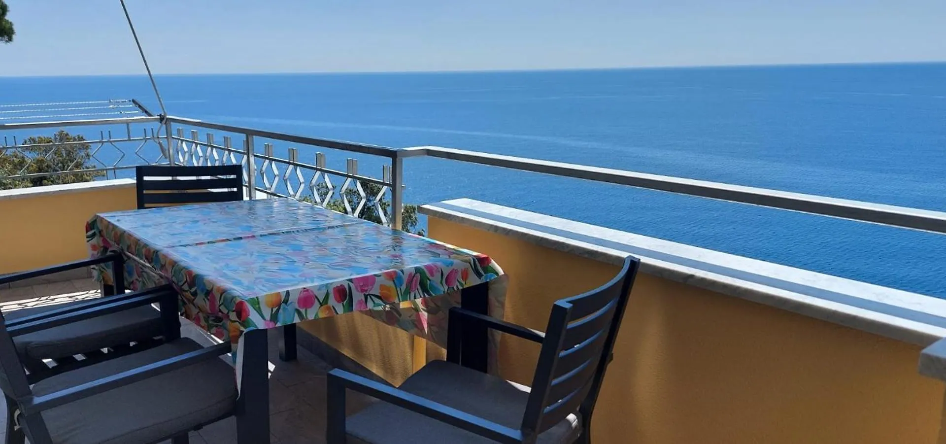 Appartamenti Enrica With Amazing View Moneglia Apartment