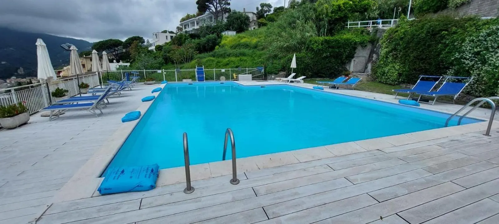 Apartment Appartamenti Enrica With Amazing View Moneglia Italy