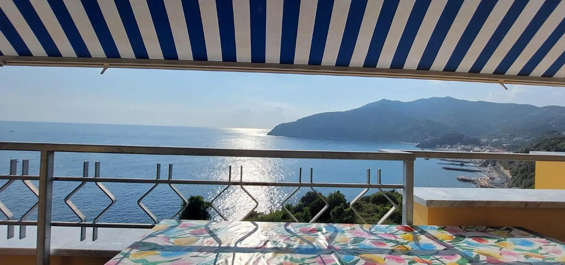 Apartment Appartamenti Enrica With Amazing View Moneglia