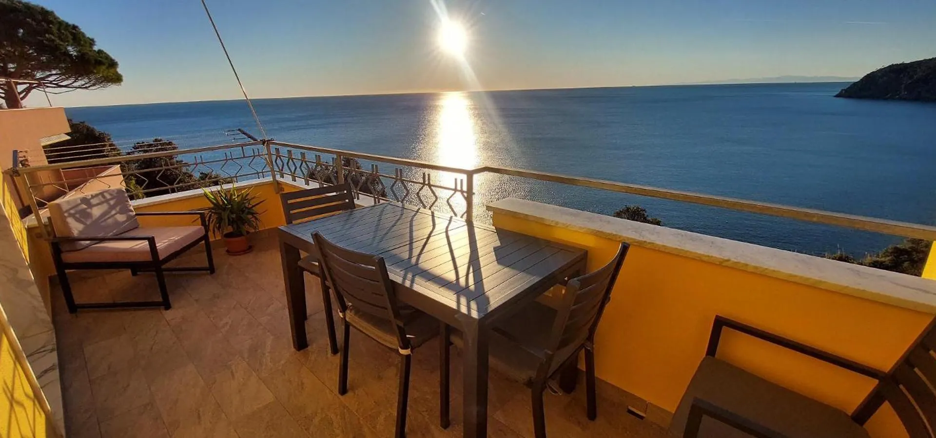 Appartamenti Enrica With Amazing View Moneglia Italy