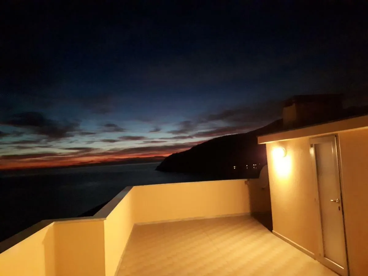 Apartment Appartamenti Enrica With Amazing View Moneglia
