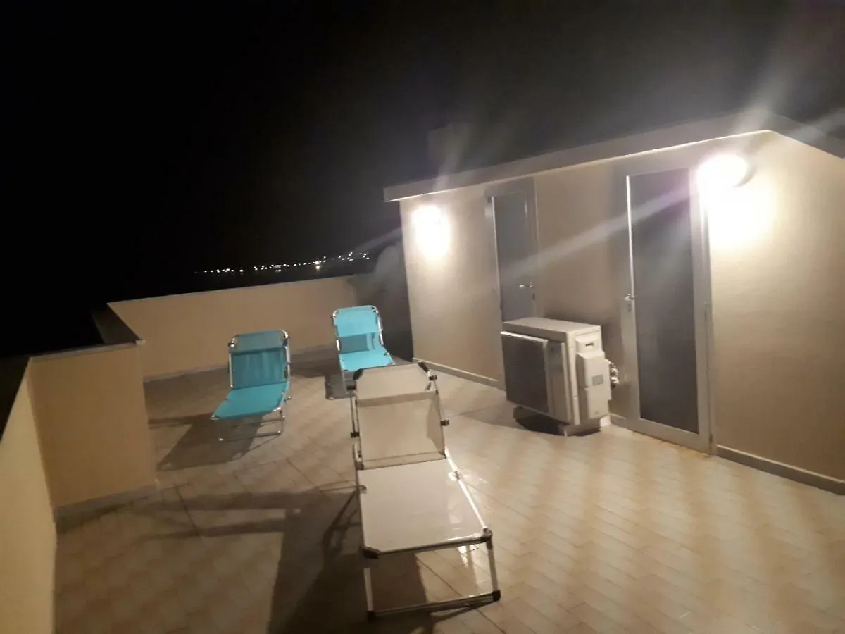 Apartment Appartamenti Enrica With Amazing View Moneglia Italy